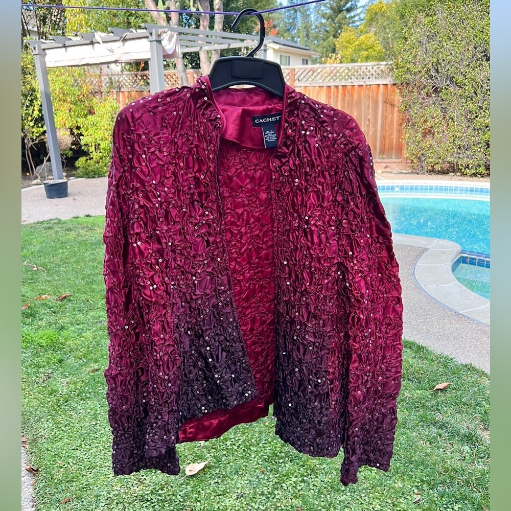 Cache Burgundy red evening jacket with sequins. XL